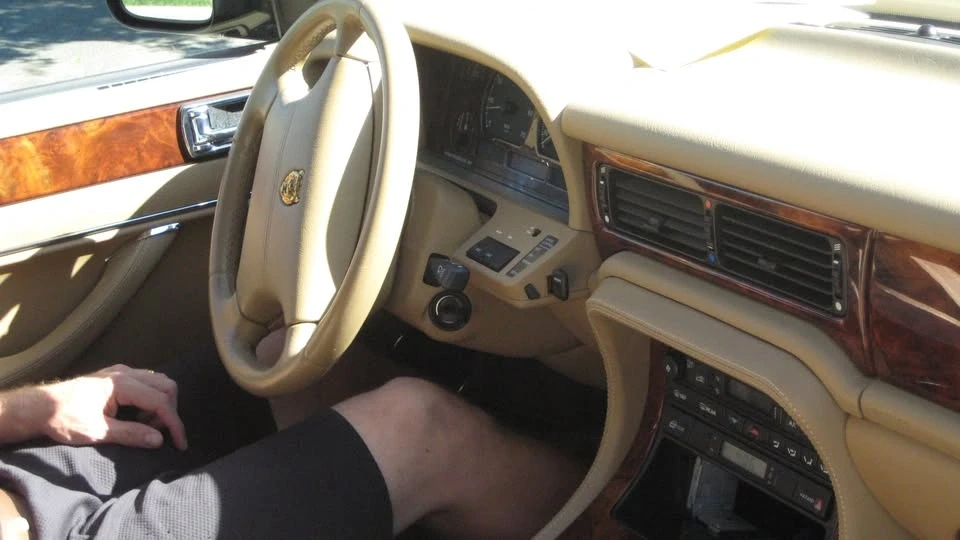 1997 Jaguar X300 XJ - Image 3 of 18