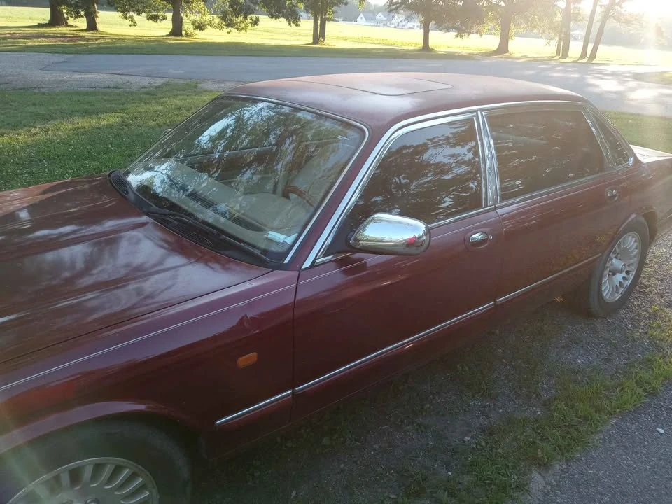 1997 Jaguar X300 XJ - Image 6 of 12