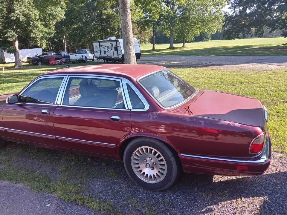 1997 Jaguar X300 XJ - Image 5 of 12