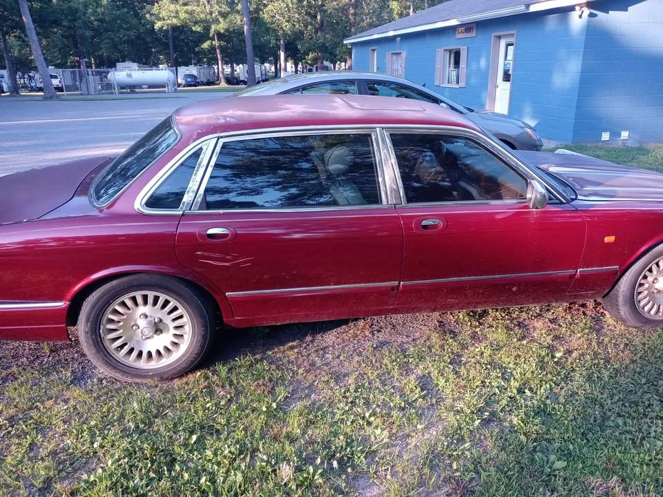 1997 Jaguar X300 XJ - Image 10 of 12