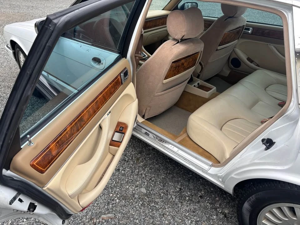 1997 Jaguar X300 XJ - Image 5 of 8