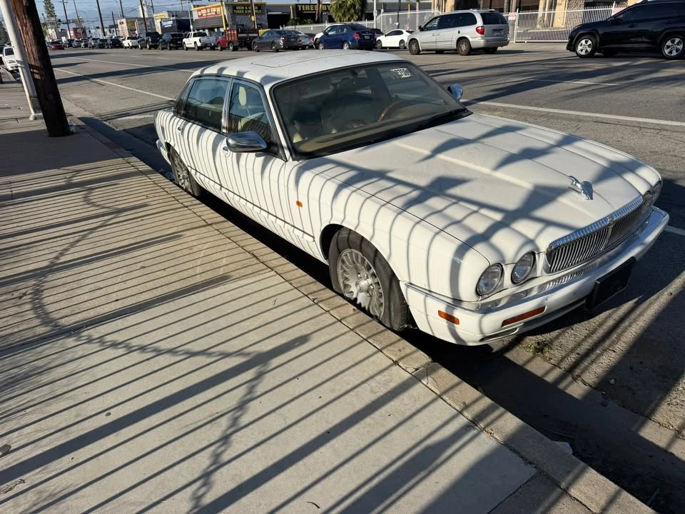 1997 Jaguar X300 XJ - Image 3 of 13