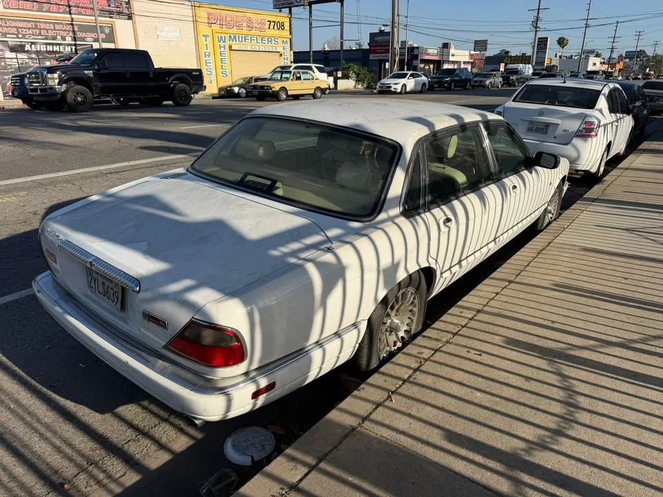 1997 Jaguar X300 XJ - Image 5 of 13