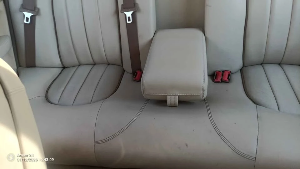 1997 Jaguar X300 XJ - Image 4 of 10
