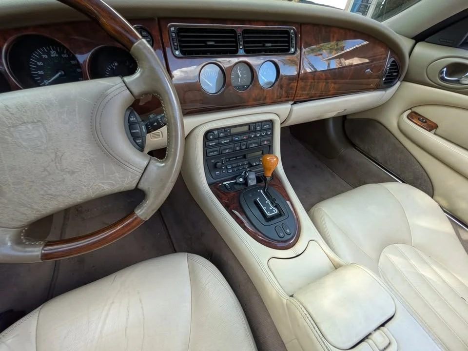 1997 Jaguar X100 XK8 - Image 14 of 18
