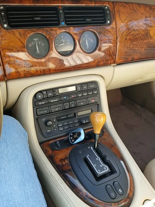 1997 Jaguar X100 XK8 - Image 6 of 10