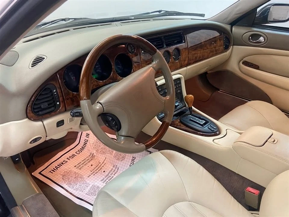 1997 Jaguar X100 XK8 - Image 10 of 20