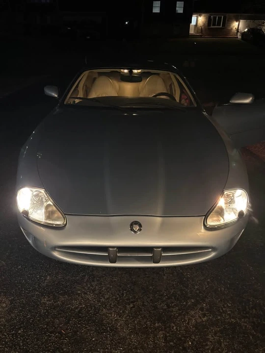 1997 Jaguar X100 XK8 - Image 2 of 10