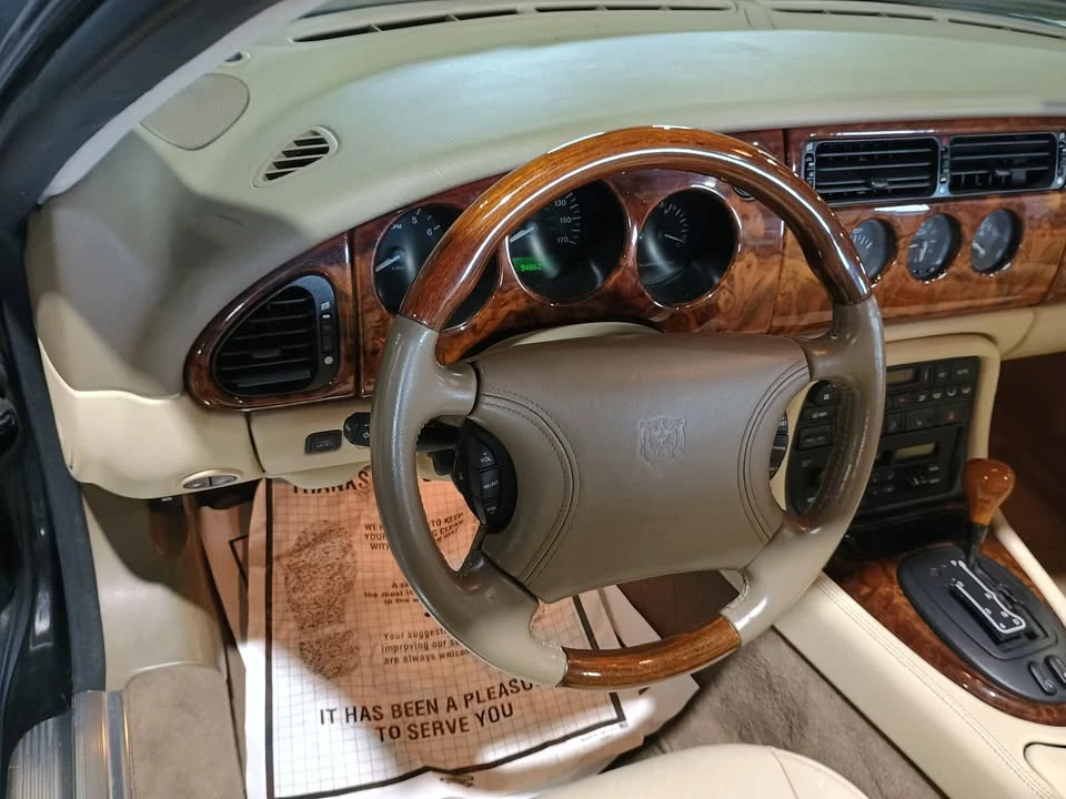 1997 Jaguar X100 XK8 - Image 12 of 20