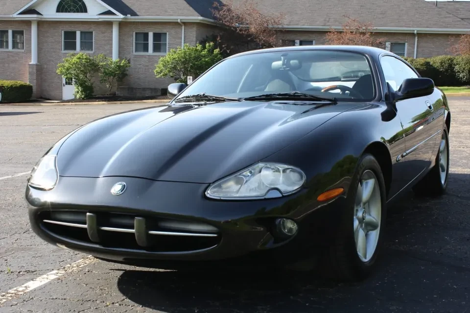 1997 Jaguar X100 XK8 - Image 2 of 17