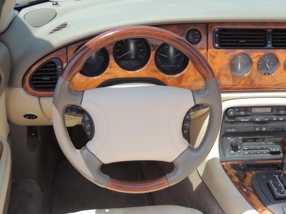 1997 Jaguar X100 XK8 - Image 11 of 20
