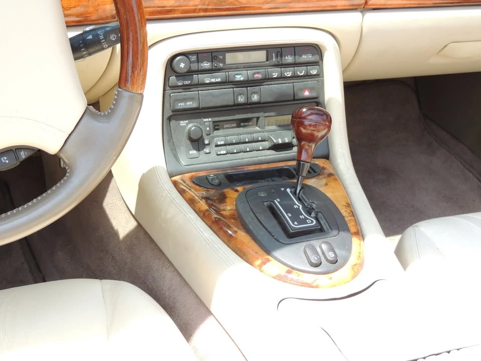 1997 Jaguar X100 XK8 - Image 15 of 20