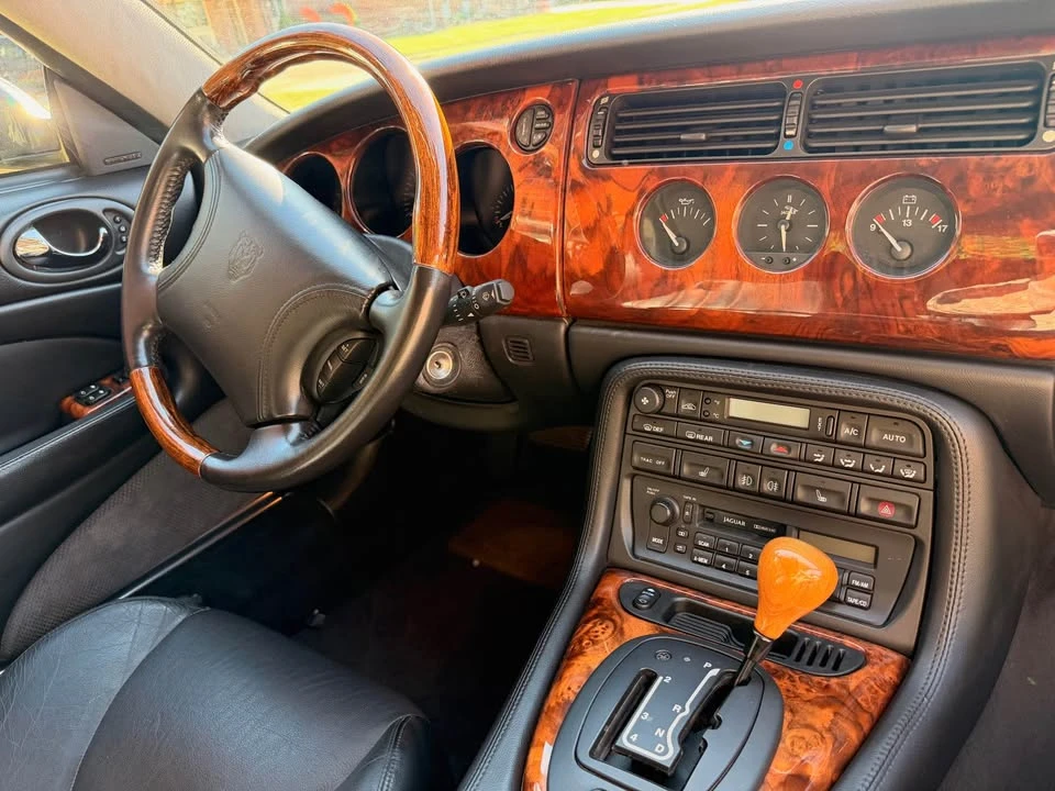 1997 Jaguar X100 XK8 - Image 4 of 6