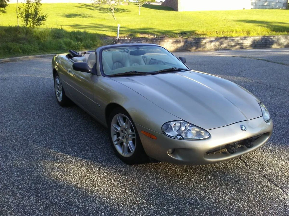 1997 Jaguar X100 XK8 - Image 4 of 6