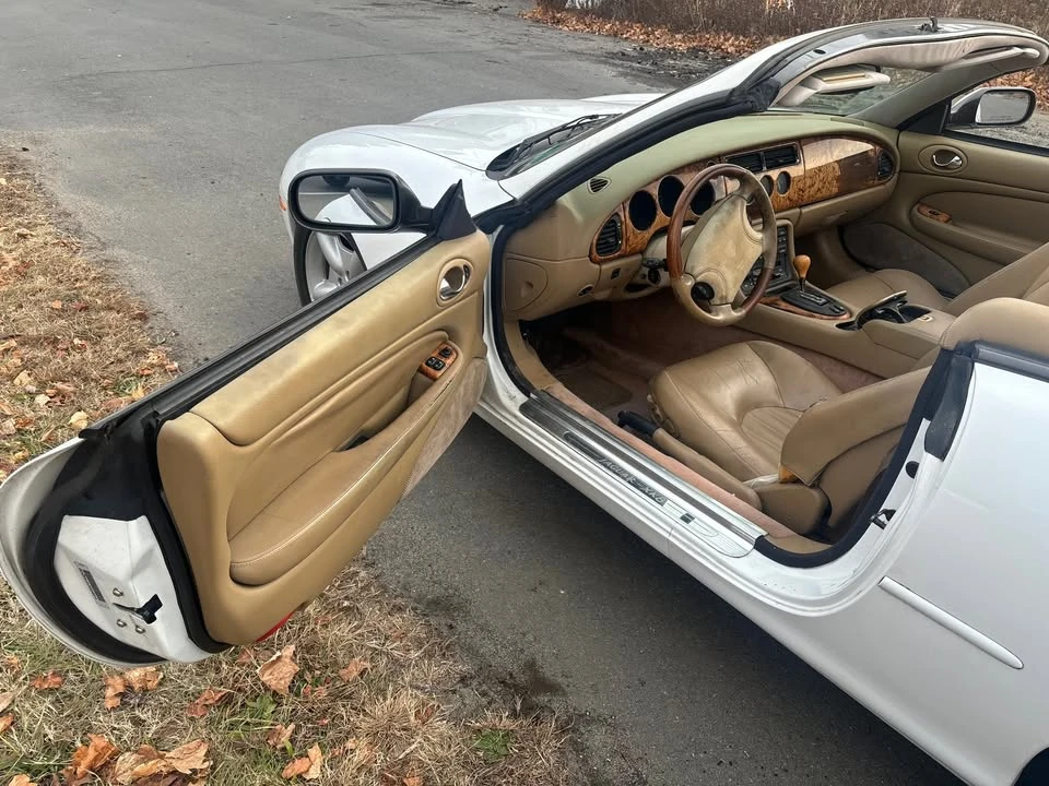 1997 Jaguar X100 XK8 - Image 12 of 18