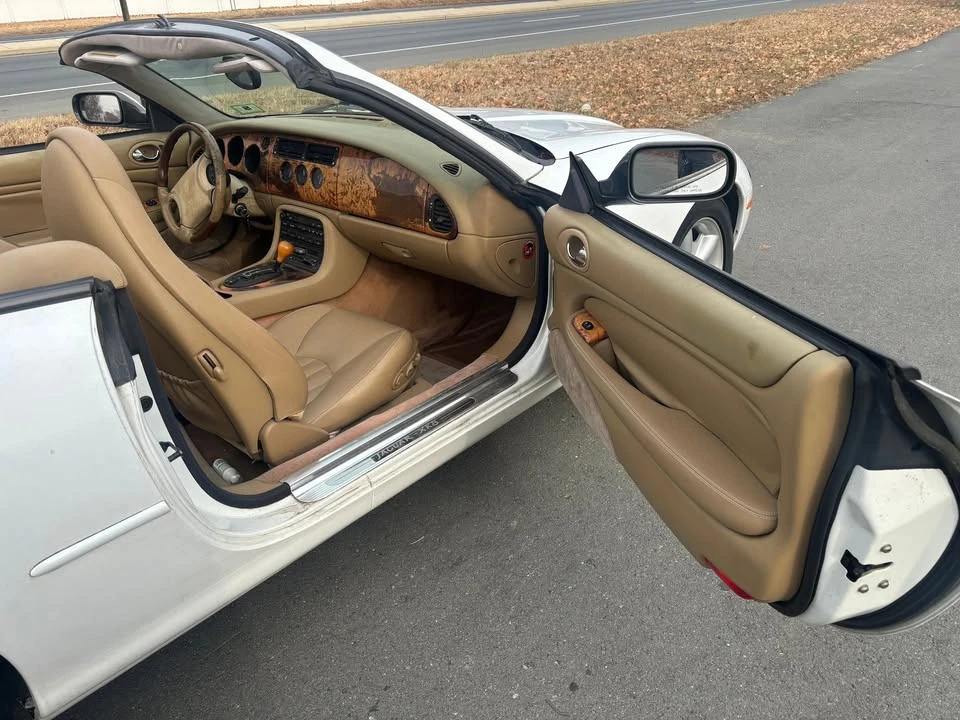 1997 Jaguar X100 XK8 - Image 11 of 18