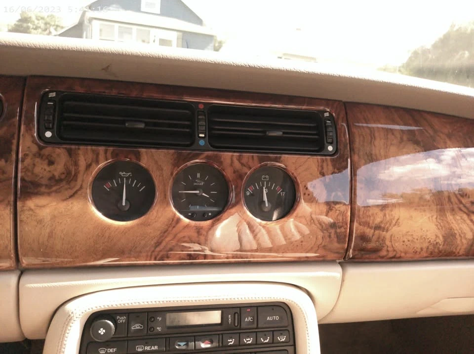 1997 Jaguar X100 XK8 - Image 17 of 19