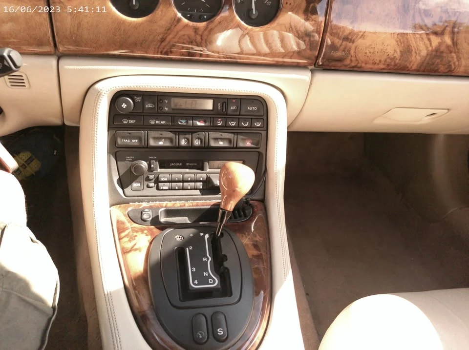 1997 Jaguar X100 XK8 - Image 16 of 19