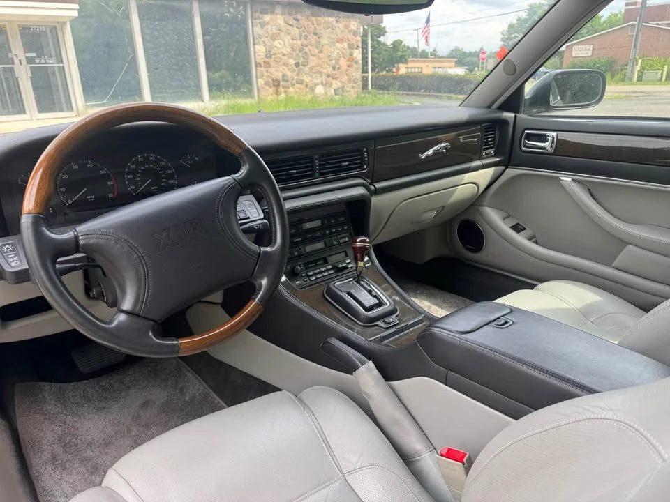 1997 Jaguar X308 XJR - Image 5 of 9