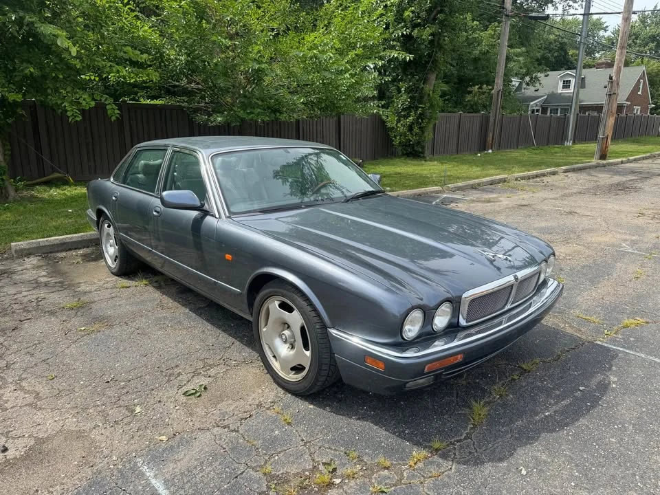 1997 Jaguar X308 XJR - Image 3 of 9