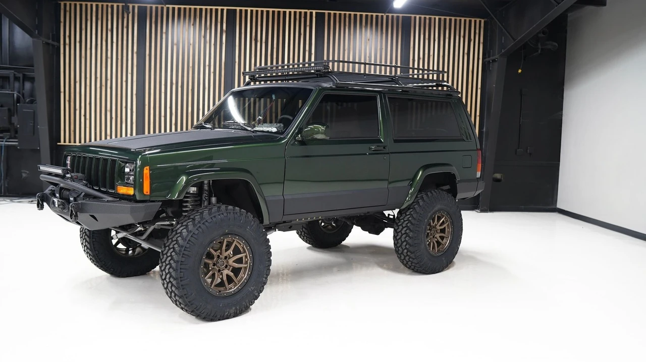 1997 Jeep XJ Cherokee - Image 6 of 24