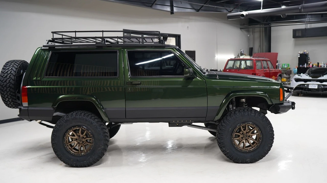 1997 Jeep XJ Cherokee - Image 11 of 24