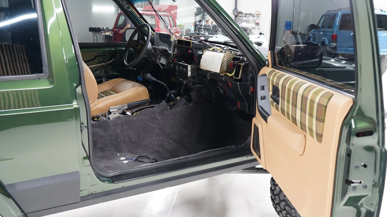 1997 Jeep XJ Cherokee - Image 23 of 24
