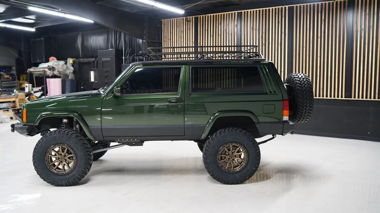1997 Jeep XJ Cherokee - Image 8 of 24