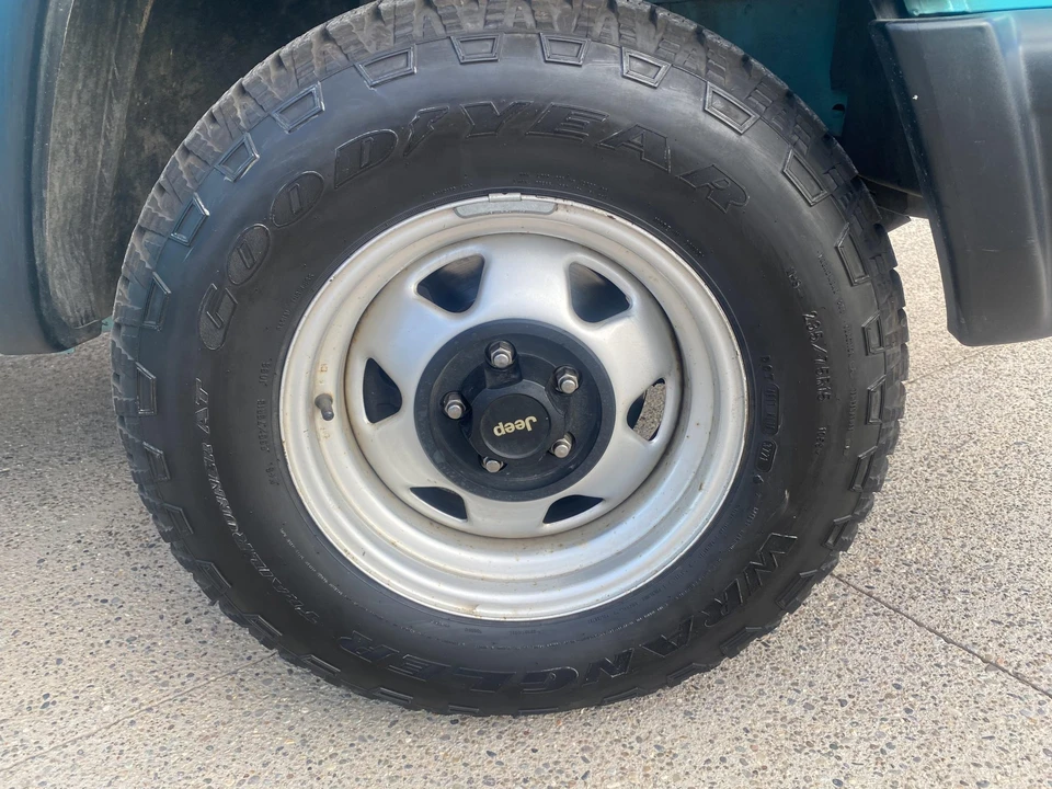 1997 Jeep XJ Cherokee - Image 21 of 31