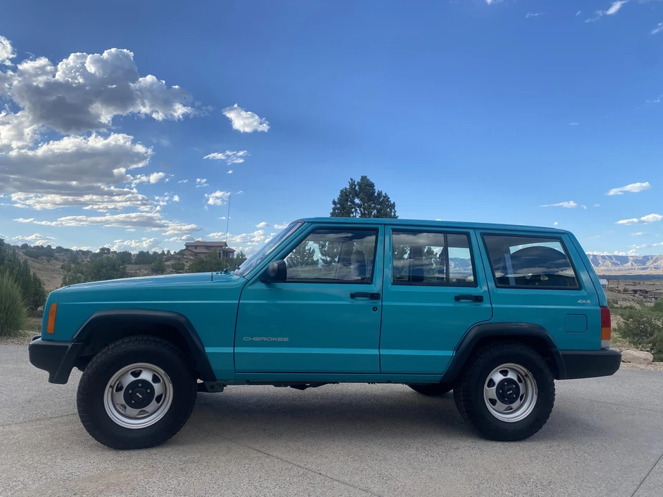 1997 Jeep XJ Cherokee - Image 8 of 31