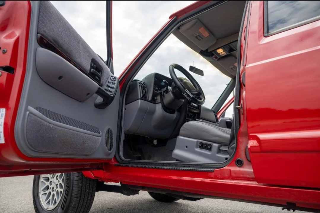 1997 Jeep XJ Cherokee - Image 16 of 31