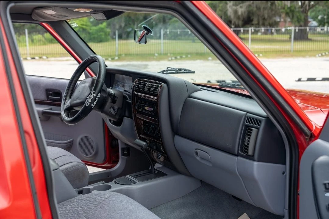 1997 Jeep XJ Cherokee - Image 18 of 31