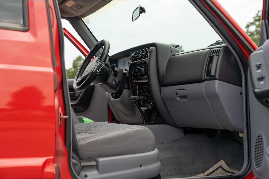 1997 Jeep XJ Cherokee - Image 19 of 31
