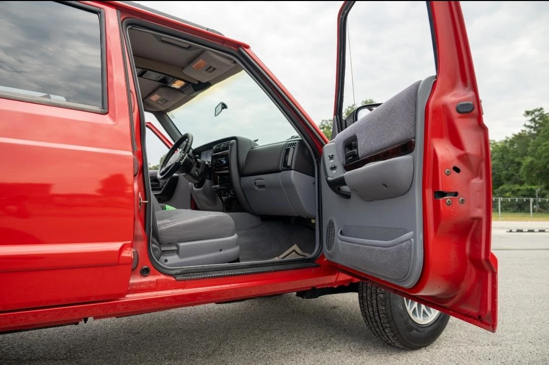 1997 Jeep XJ Cherokee - Image 20 of 31
