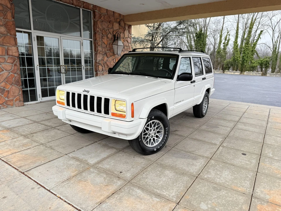 1997 Jeep XJ Cherokee - Image 6 of 31