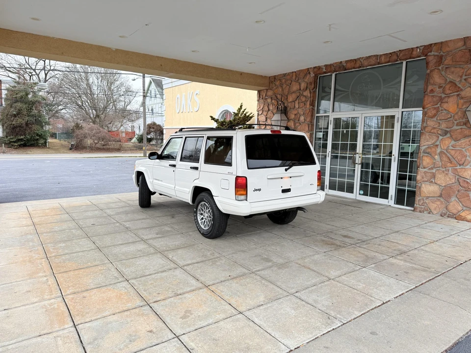 1997 Jeep XJ Cherokee - Image 9 of 31