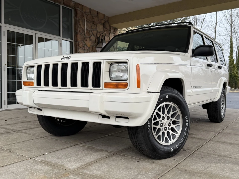 1997 Jeep XJ Cherokee - Image 2 of 31