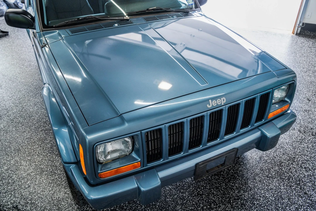 1997 Jeep XJ Cherokee - Image 10 of 31