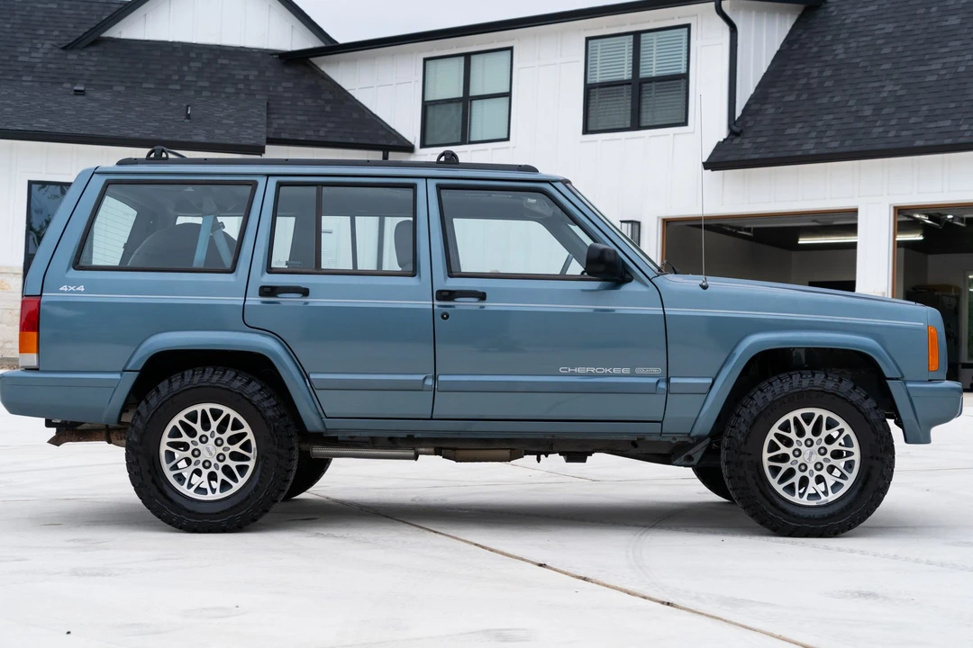 1997 Jeep XJ Cherokee - Image 7 of 31