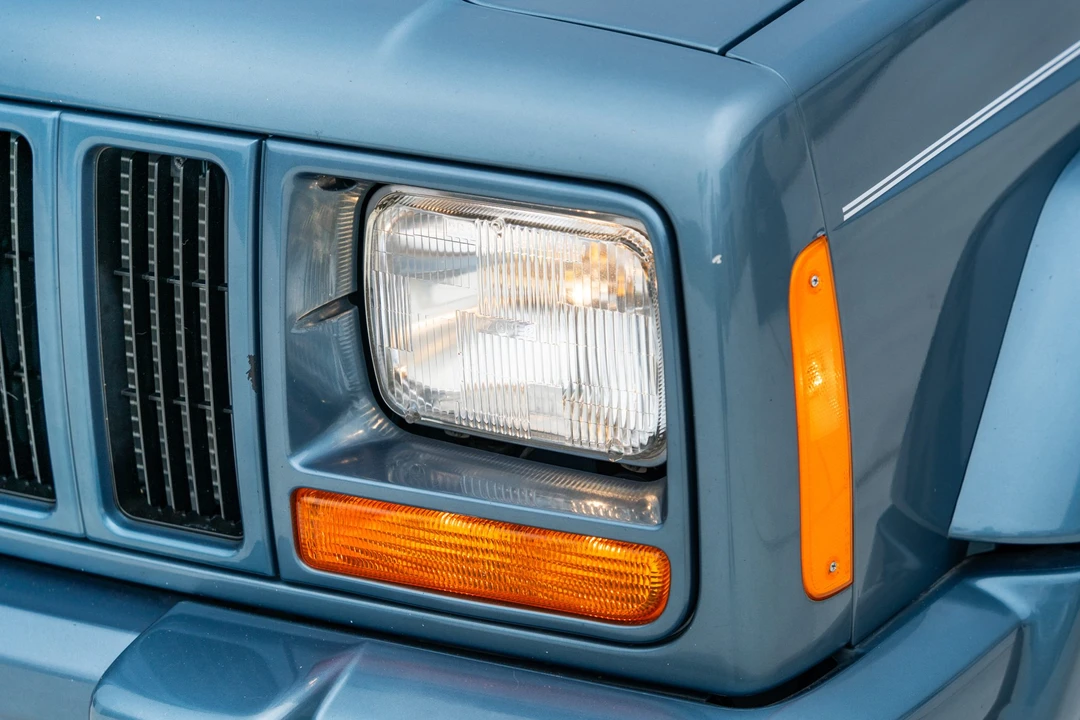 1997 Jeep XJ Cherokee - Image 15 of 31