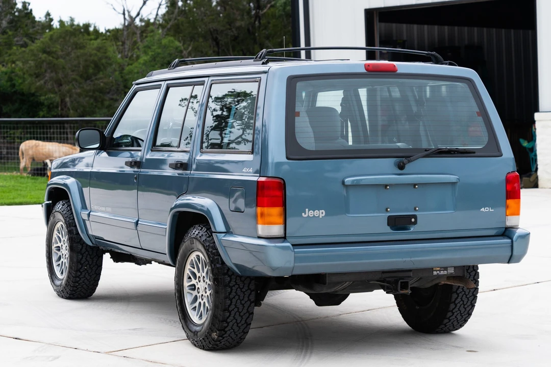 1997 Jeep XJ Cherokee - Image 4 of 31