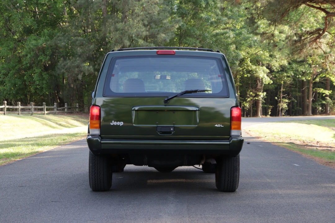 1997 Jeep XJ Cherokee - Image 8 of 31