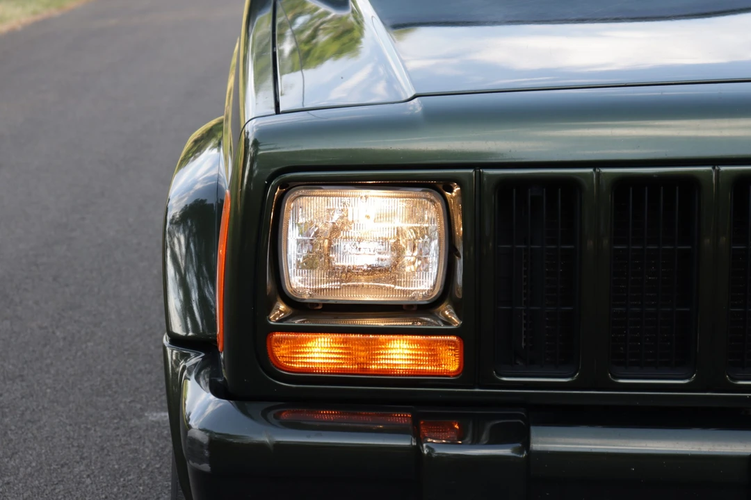 1997 Jeep XJ Cherokee - Image 13 of 31