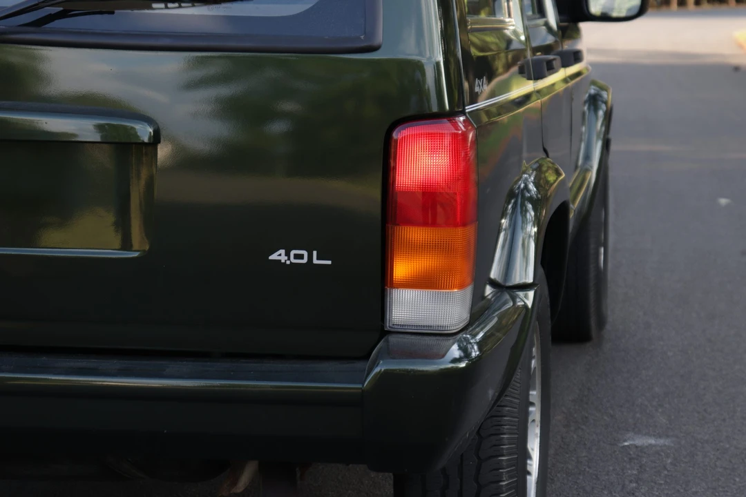 1997 Jeep XJ Cherokee - Image 22 of 31