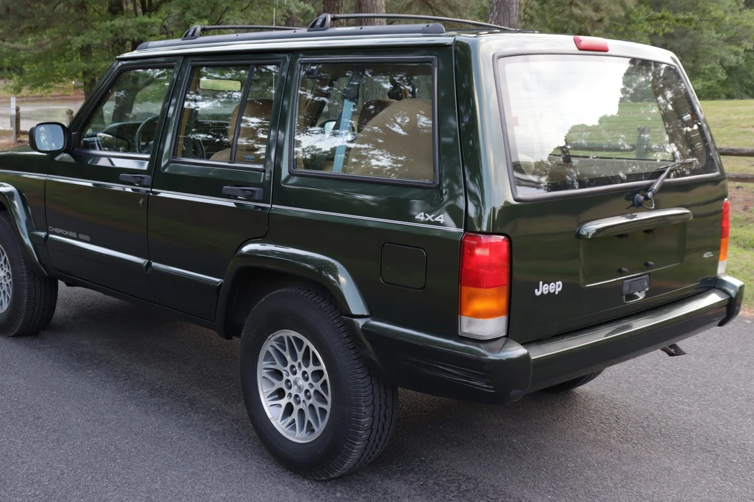 1997 Jeep XJ Cherokee - Image 18 of 31