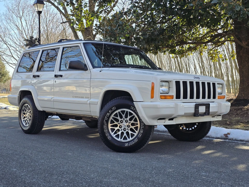 1997 Jeep XJ Cherokee - Image 18 of 31