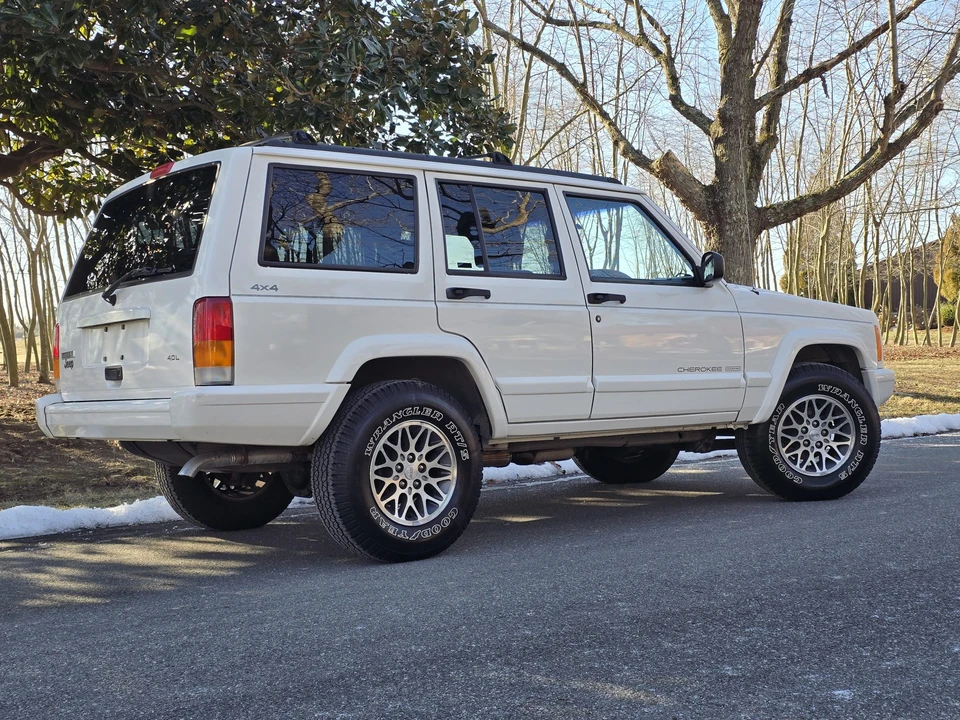 1997 Jeep XJ Cherokee - Image 22 of 31