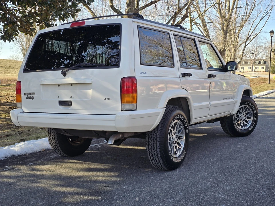 1997 Jeep XJ Cherokee - Image 25 of 31