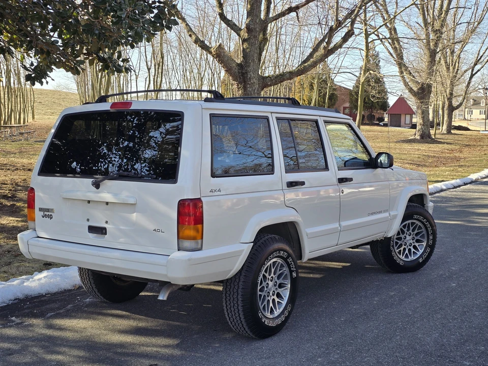 1997 Jeep XJ Cherokee - Image 23 of 31
