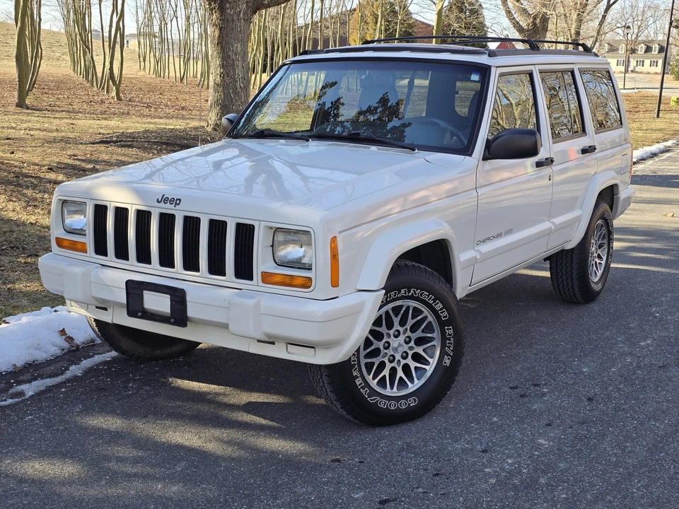 1997 Jeep XJ Cherokee - Image 5 of 31